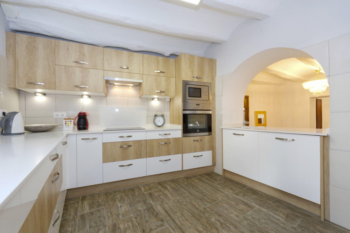 Commercial in Lliber