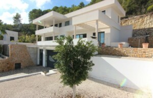 Sea view villa for sale in Tosalet in Javea
