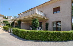 2 Bed apartment for sale in Jardines de Montemar in Benissa 170k