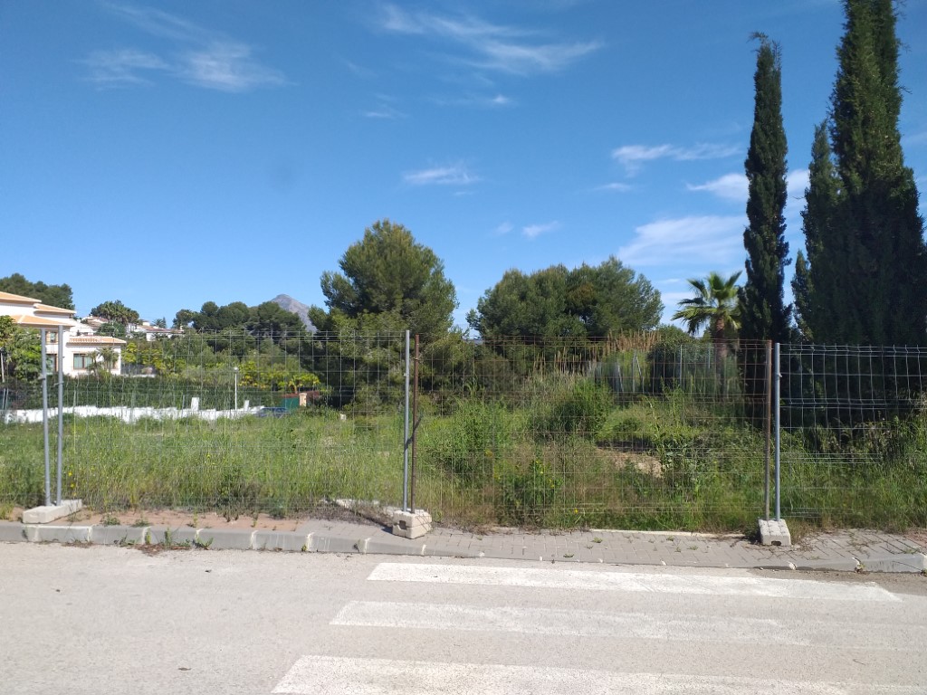 Plot in Javea