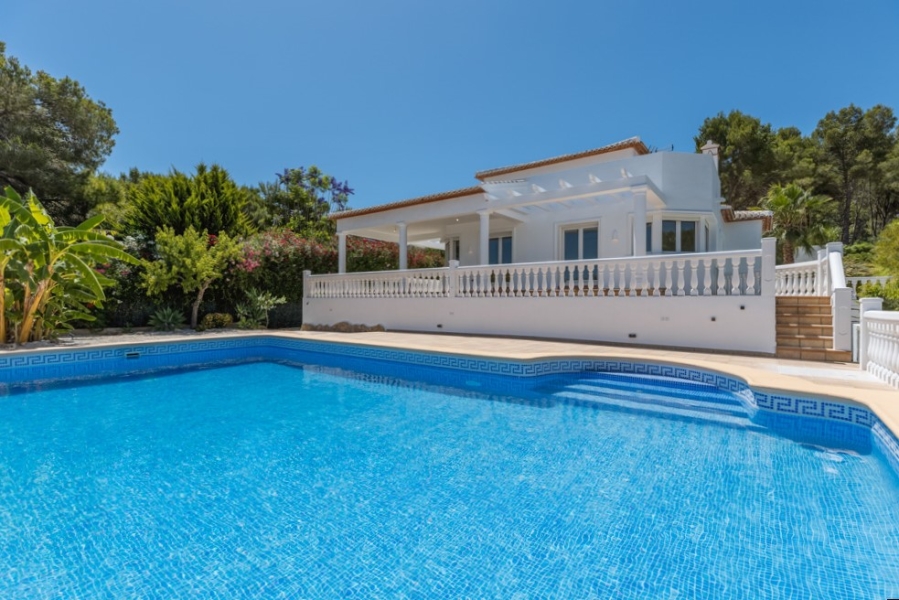 Understanding the Unique Appeal of Javea’s Luxury Villas